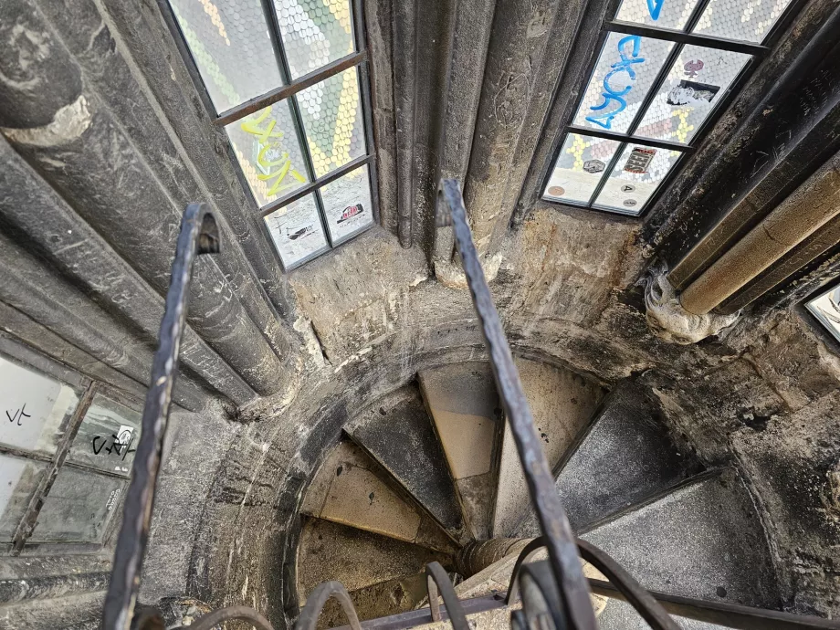 Treppe zum Südturm