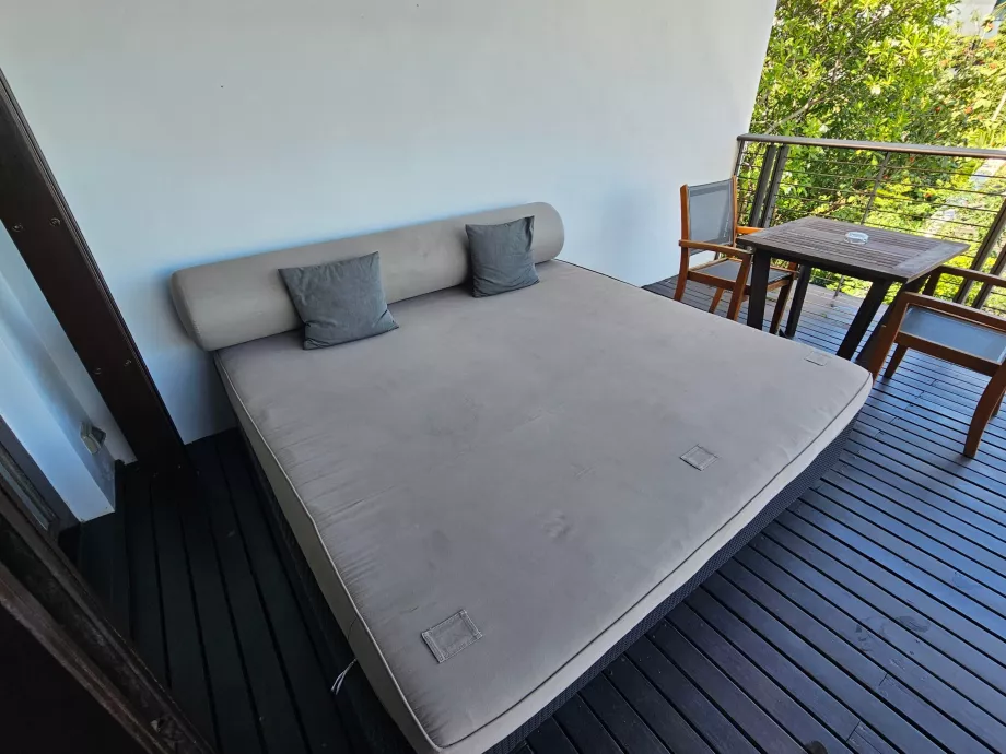 Sofa auf der Terrasse