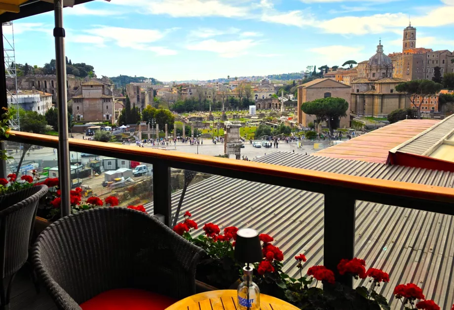 Blick auf das Forum Romanum vom Hotelrestaurant aus
