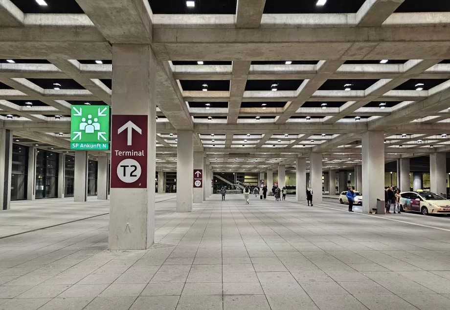 Richtung Terminal 2