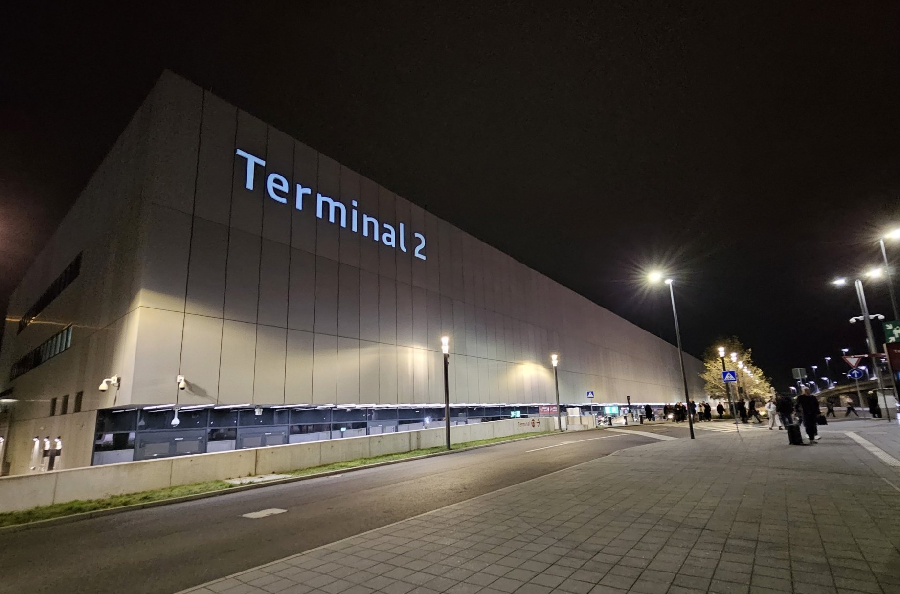 Flughafen Berlin Brandenburg Parken Terminal 2 www.cestee.de