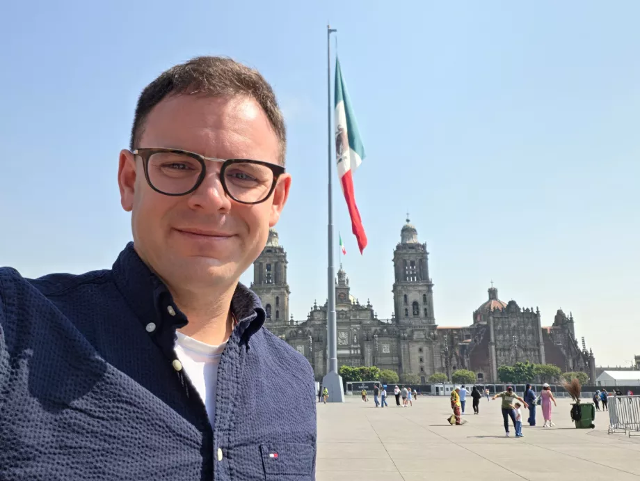 Ich in Zócalo Platz