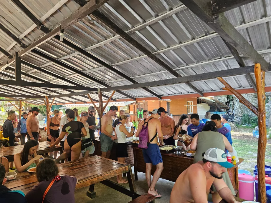 Das Mittagessen ist im Preis der Reise inbegriffen