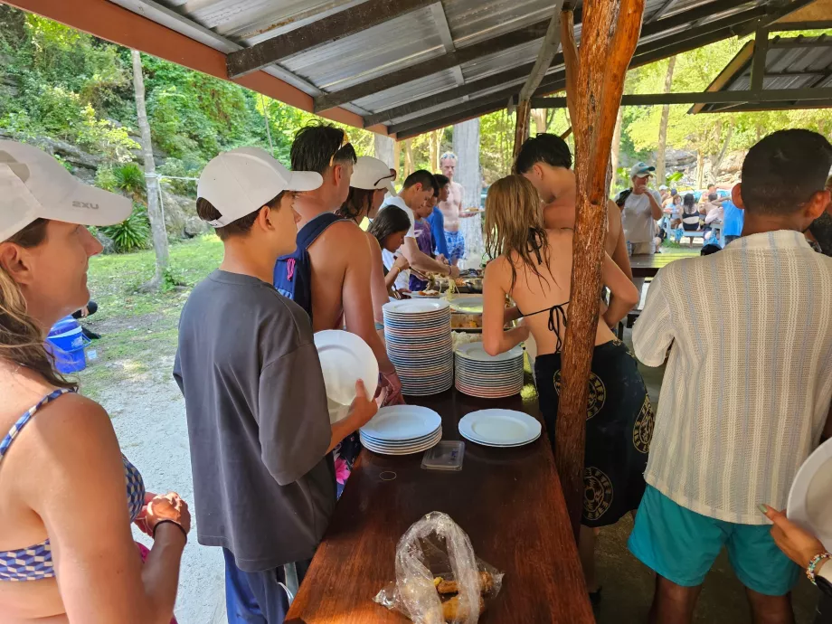 Das Mittagessen ist im Preis der Reise inbegriffen