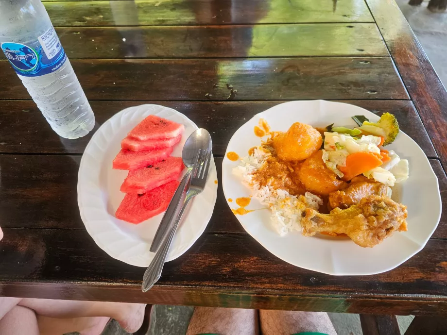 Das Mittagessen ist im Preis der Reise inbegriffen