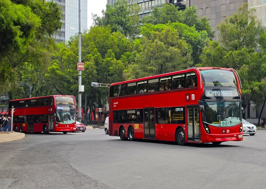 Metrobusse in Mexiko-Stadt