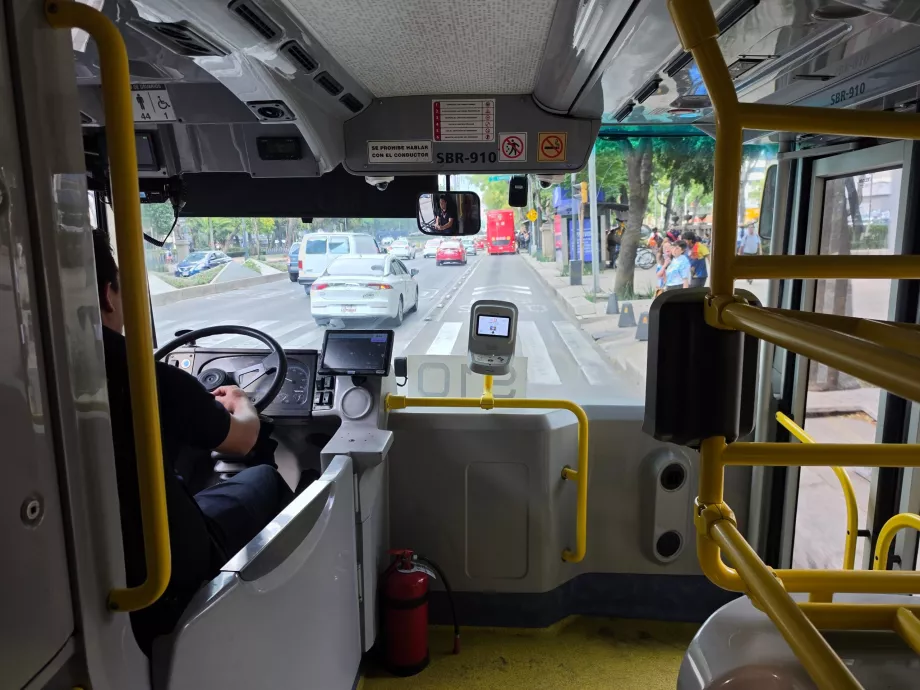 Fahrpreisbezahlungsleser beim Fahrer