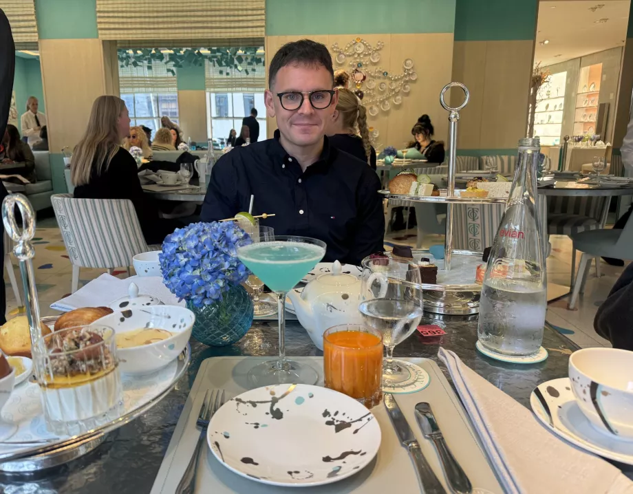 Ich bei Tiffany's Frühstück