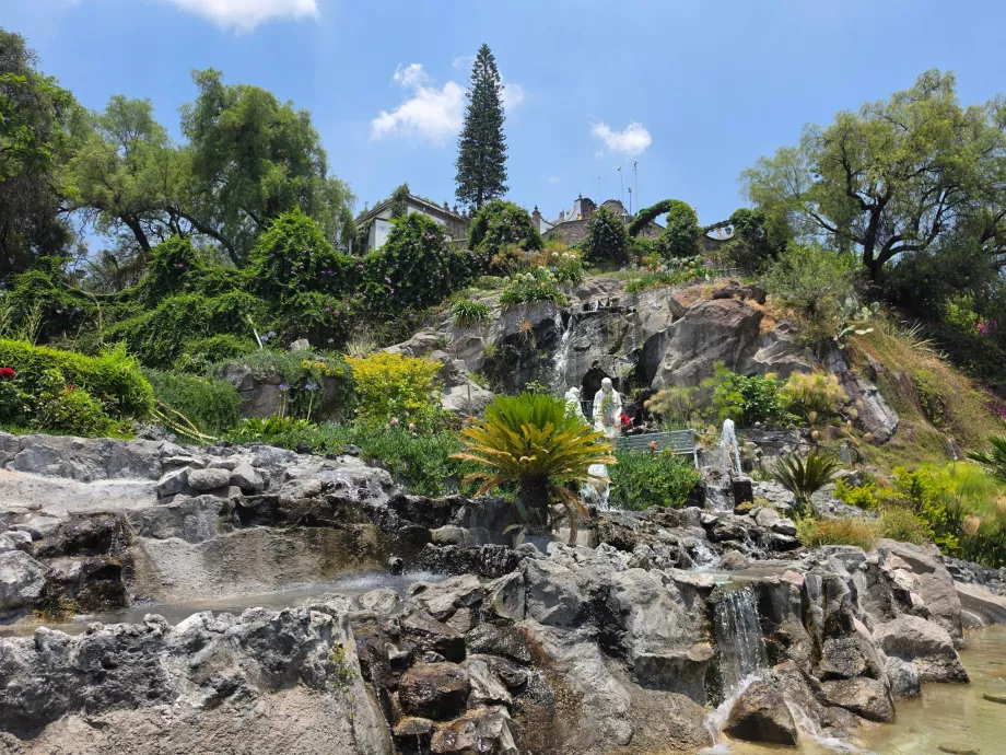 Blick von unten auf den Cerro Tepeyac
