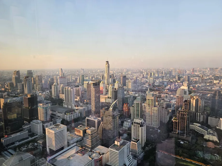 Akara Sky Hanuman - Blick auf Bangkok