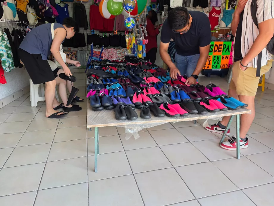 Hier kaufen wir Wasserschuhe