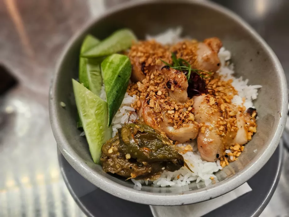 Aunglo - Hauptgericht