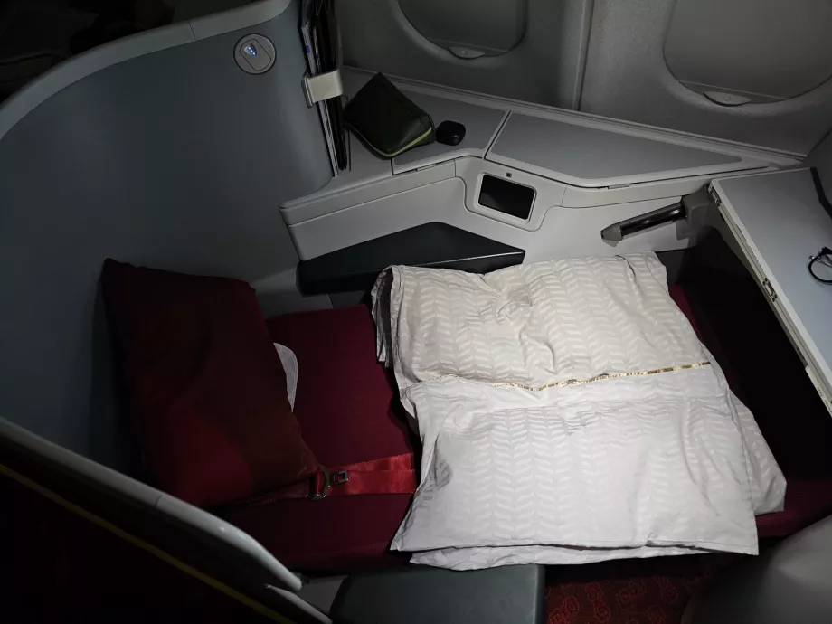 Sofa ausgeklappt als Bett