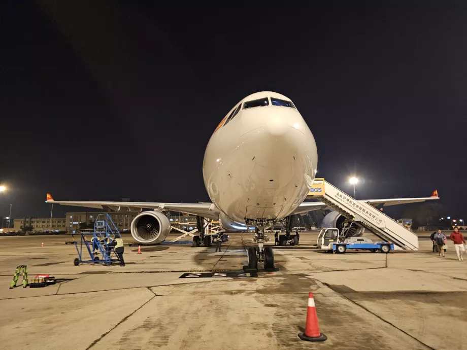 Flugzeug nach der Ankunft in Peking