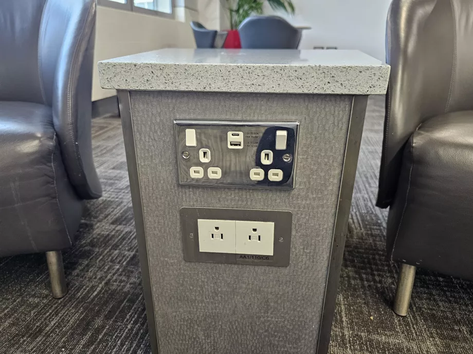 Steckdosen und Ladegeräte