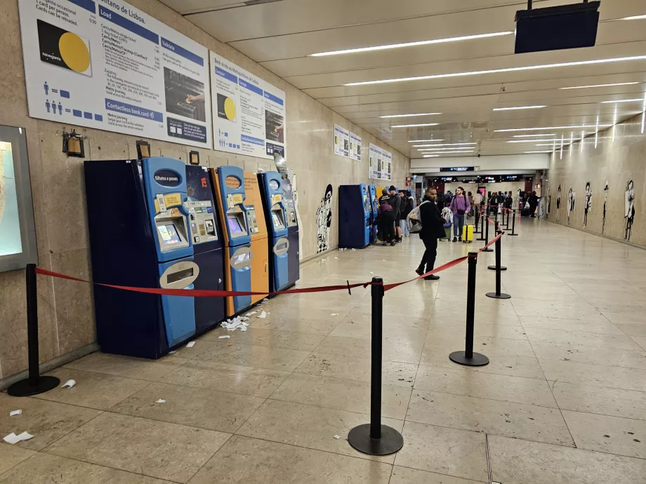 Fahrkartenautomaten in der U-Bahn (gilt auch für Busse und Straßenbahnen)