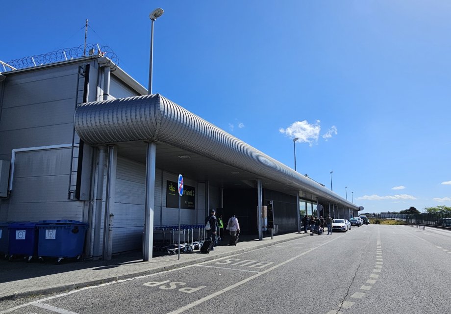 Flughafen Lissabon Terminal 2 Parken www.cestee.de