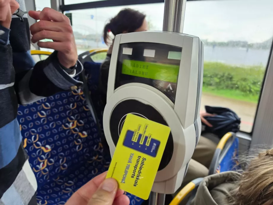Verwendung Ihres Tickets im Bus