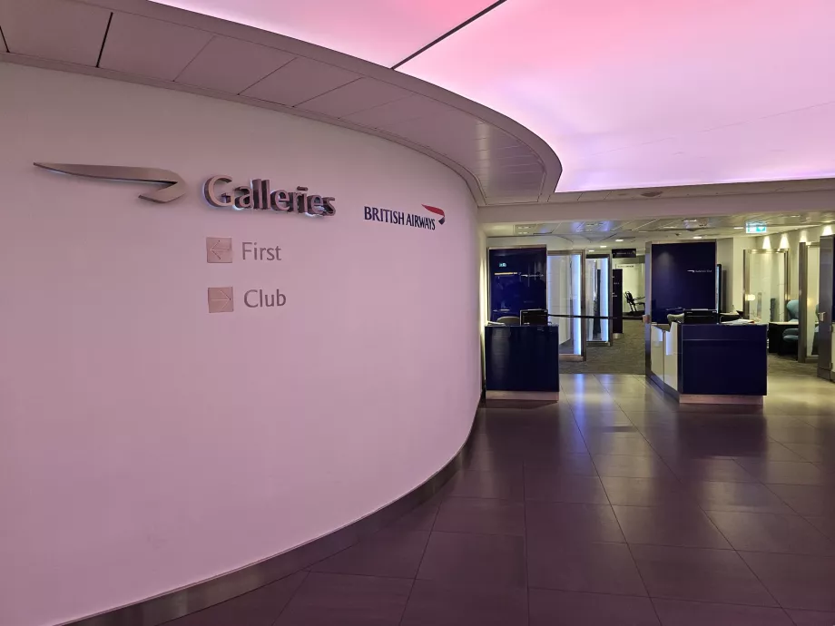 Rezeption und Lobby Lounge