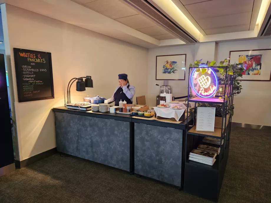 Stand mit Waffeln und Pfannkuchen