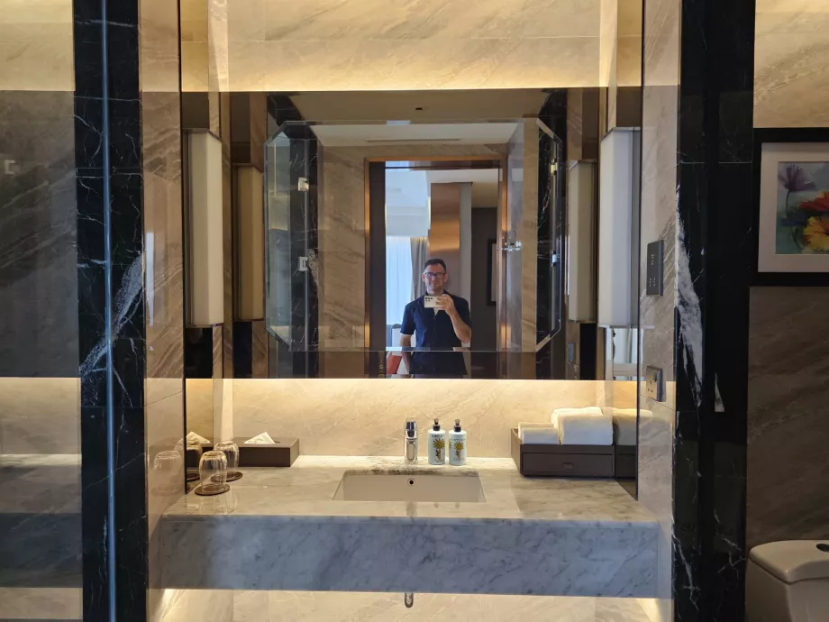 Ich im Badezimmer