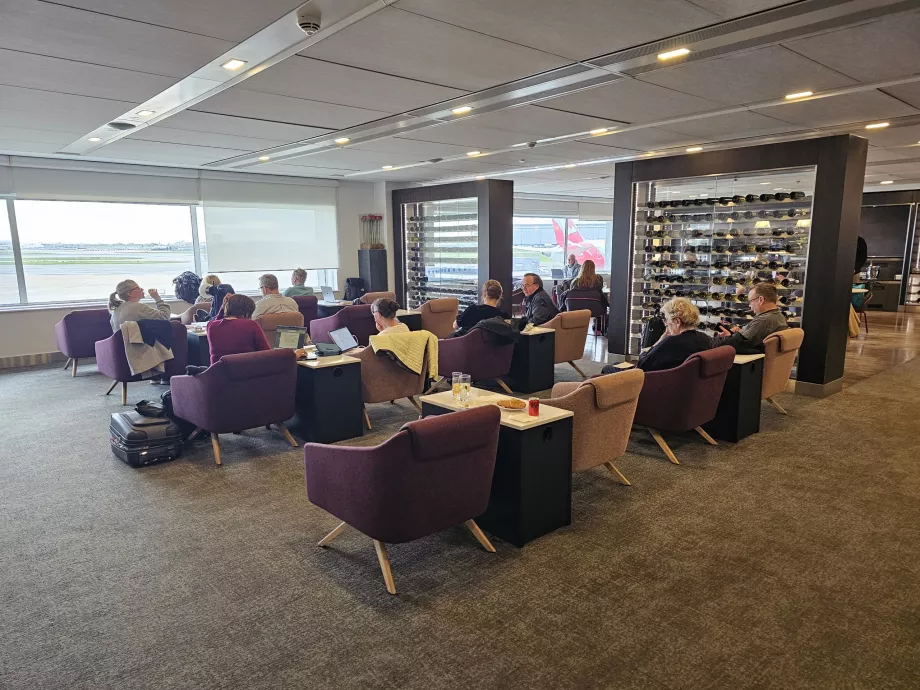 Sitzplätze und allgemeine Umgebung