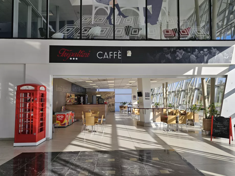 Café im öffentlichen Bereich