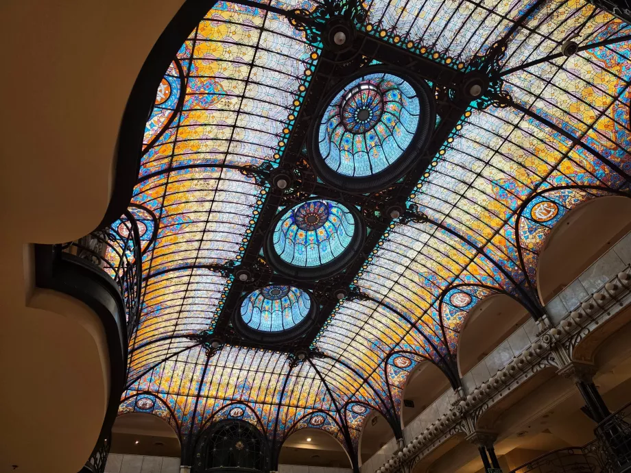 Die Decke der Hotellobby