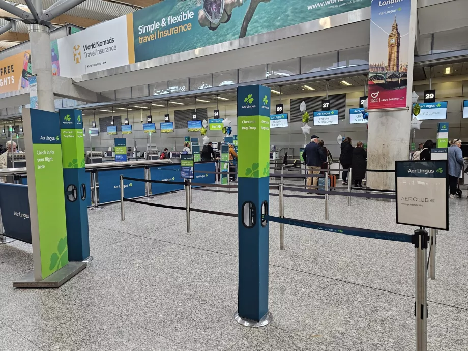 Einchecken am Flughafen