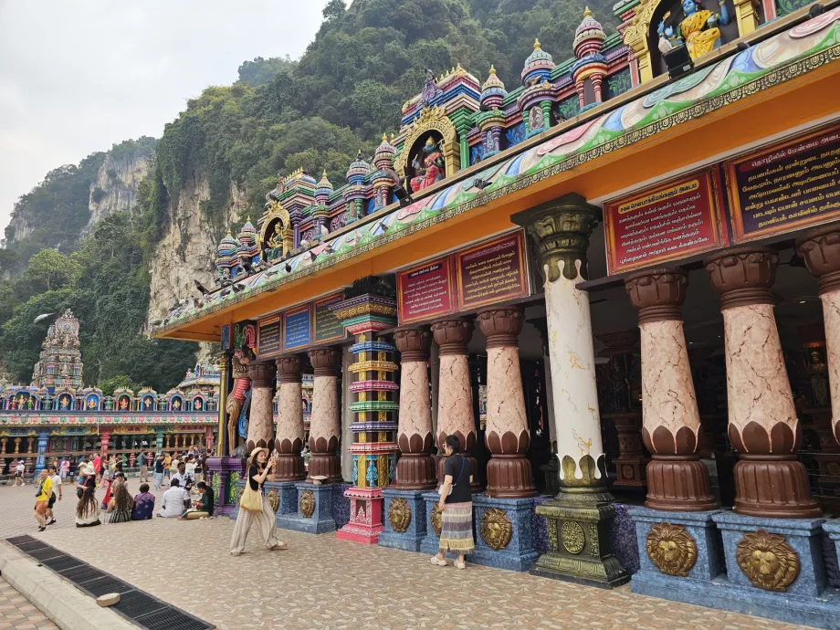 Batu-Höhlen
