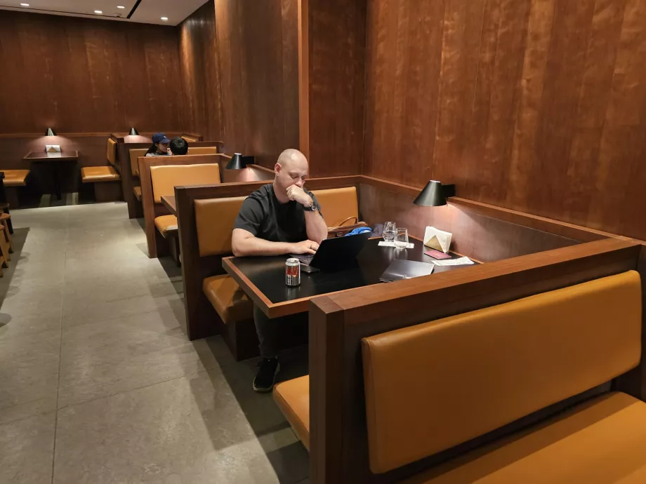 Wir arbeiten in der Lounge