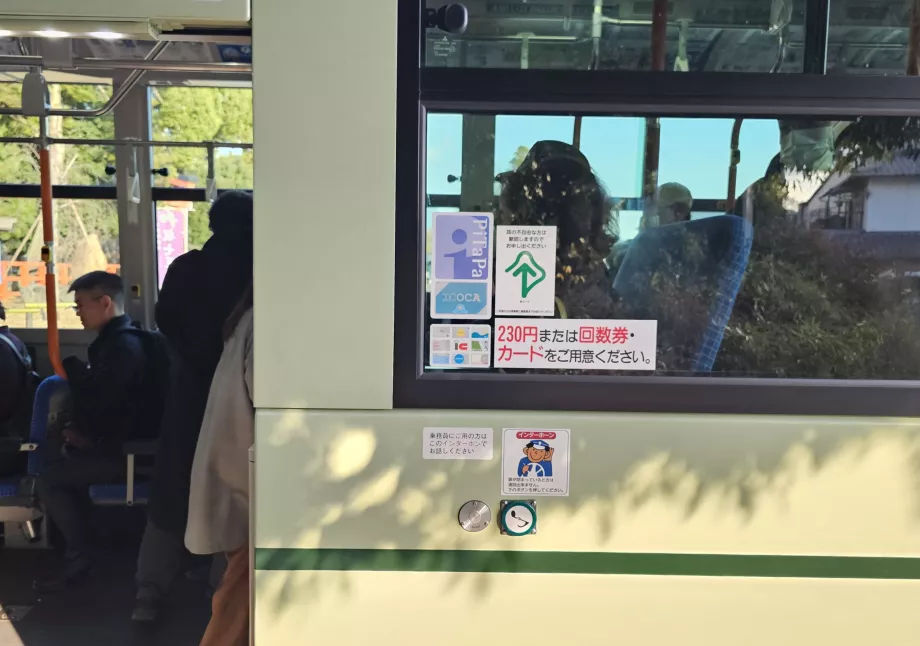 Informationen über Zahlungsmöglichkeiten im Bus