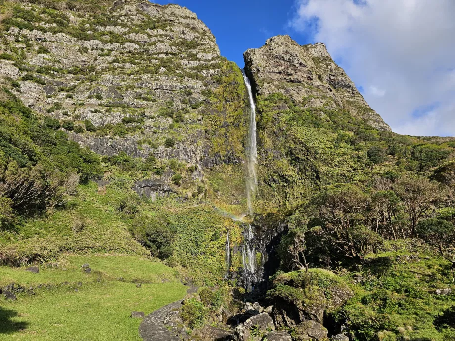 Bacalhau Wasserfall bei ruhigem Wetter