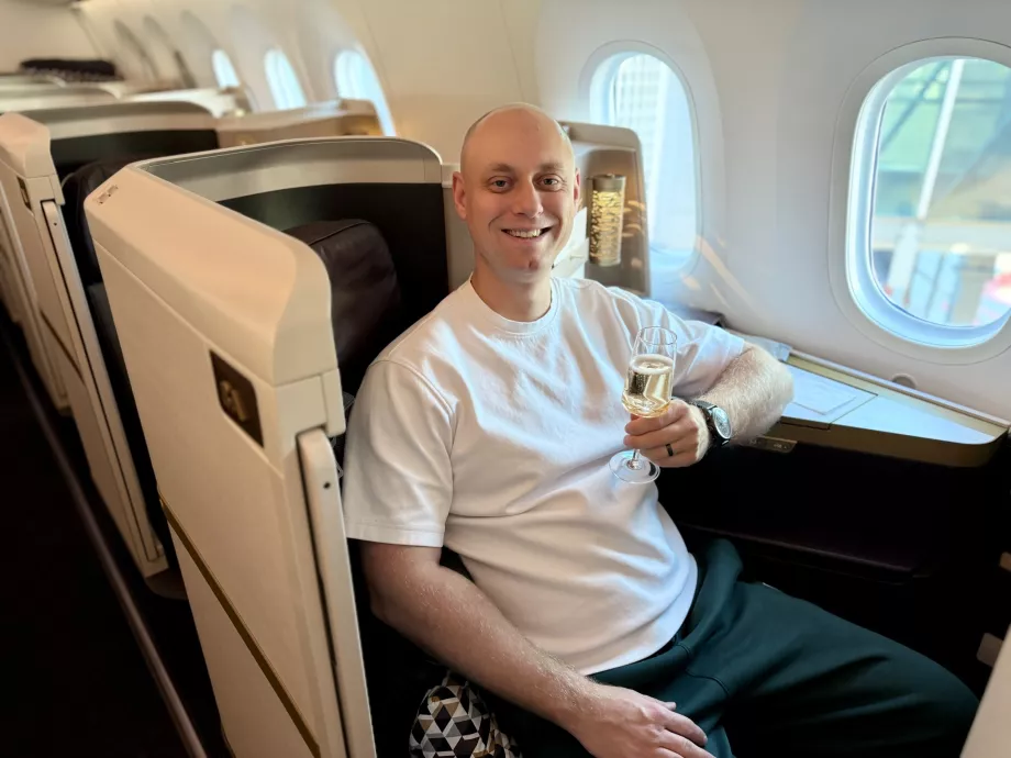 Champagner vor dem Abflug