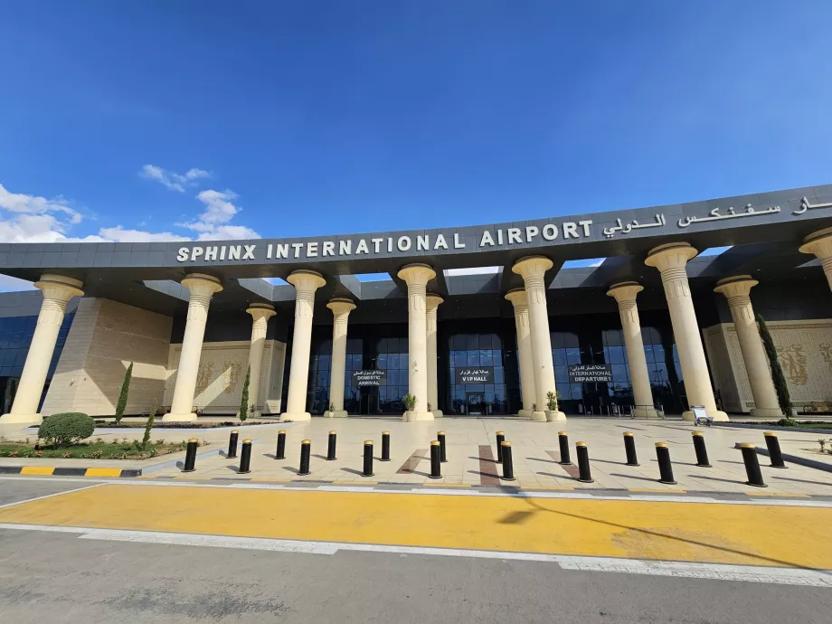 Sphinx Flughafen Terminal