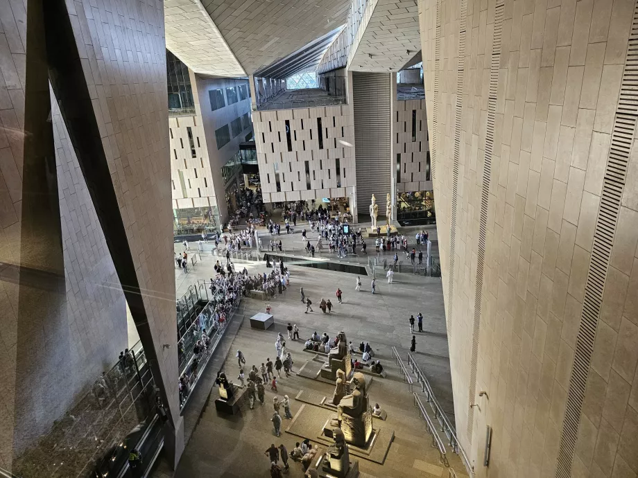 Blick in die Haupthalle