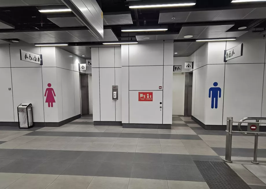 Kostenlose Toilette in der U-Bahn-Station