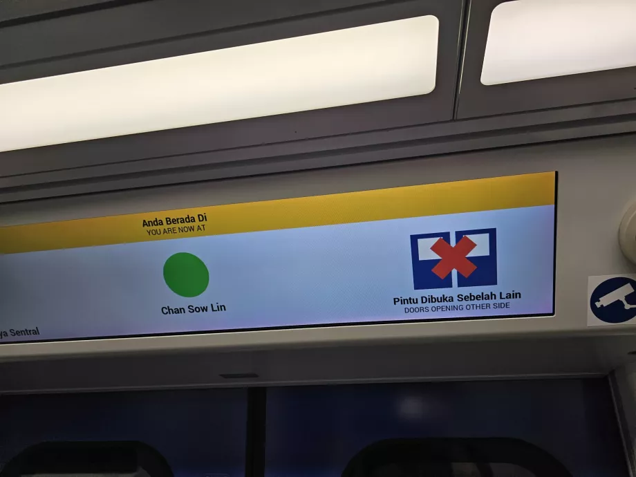 Infografik, auf welcher Seite sich die Tür in der U-Bahn öffnet