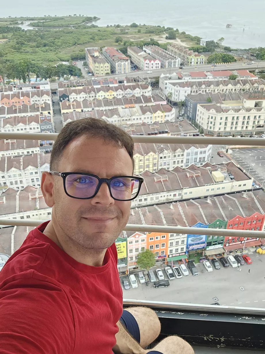 Ich auf dem Aussichtsturm Taman Sari