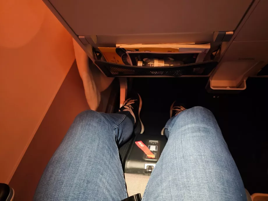 Ausgeklappter Fußhocker