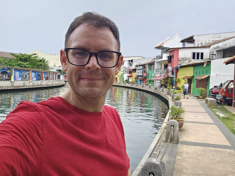 Ich auf dem Melaka River Walk