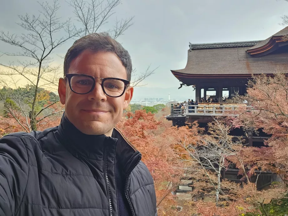 Ich im Kiyomizu-dera-Tempel