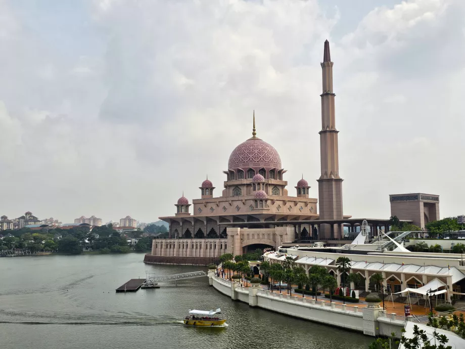 Putra-Moschee