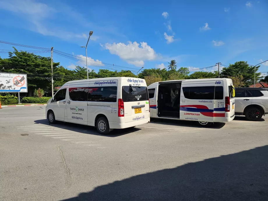 Minivans Lomprayah zu Fähren