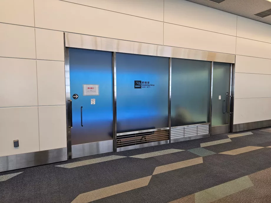 Raucherräume in der Transitzone