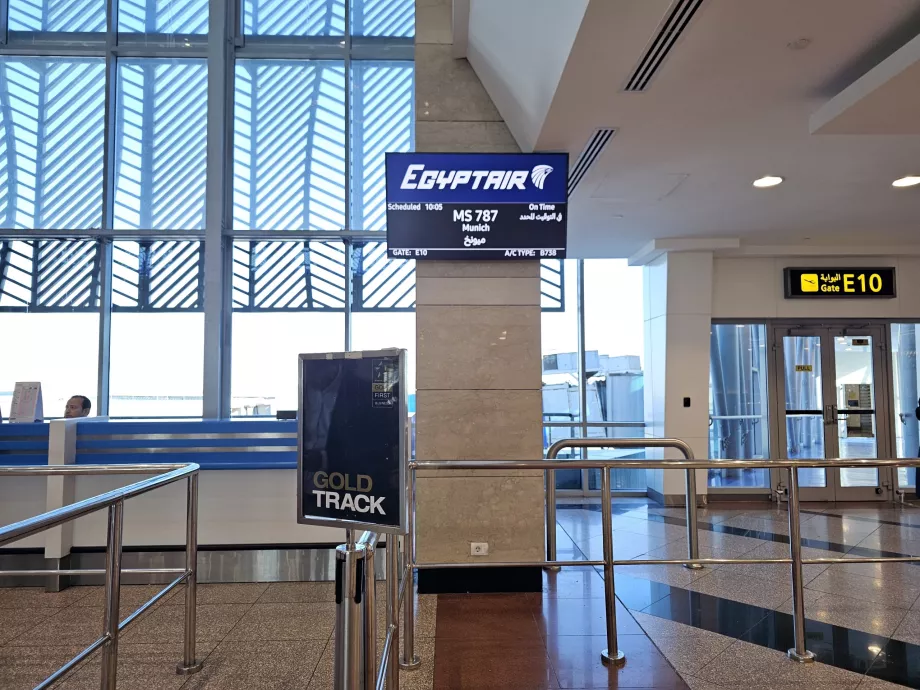 Einsteigen in den Flug nach München