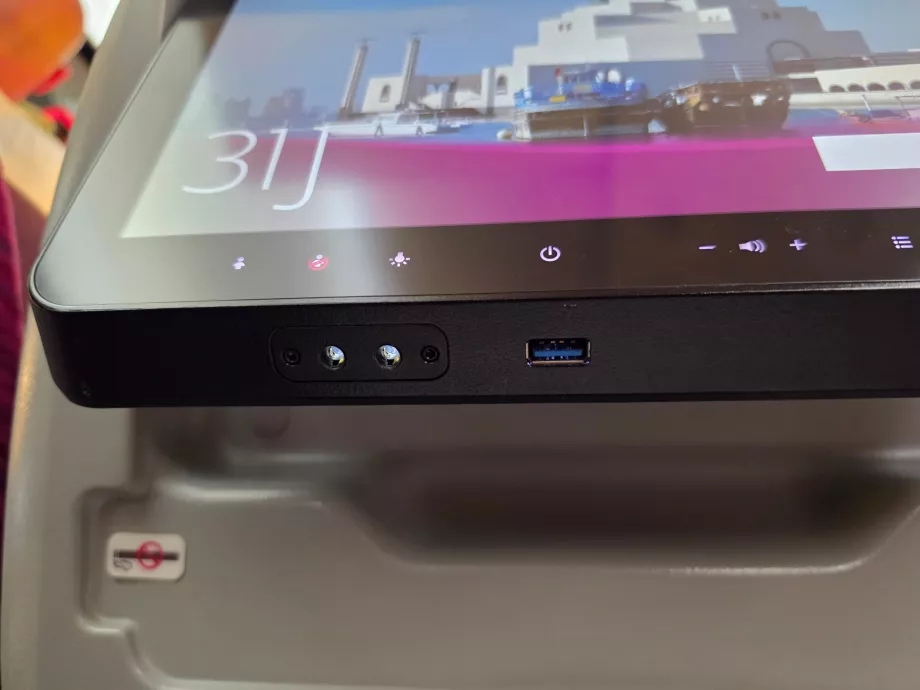 USB-Anschluss am IFE-Bildschirm