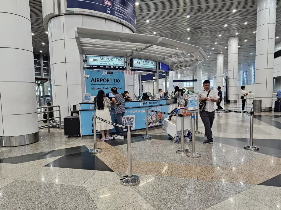 Taxischalter, Terminal 1