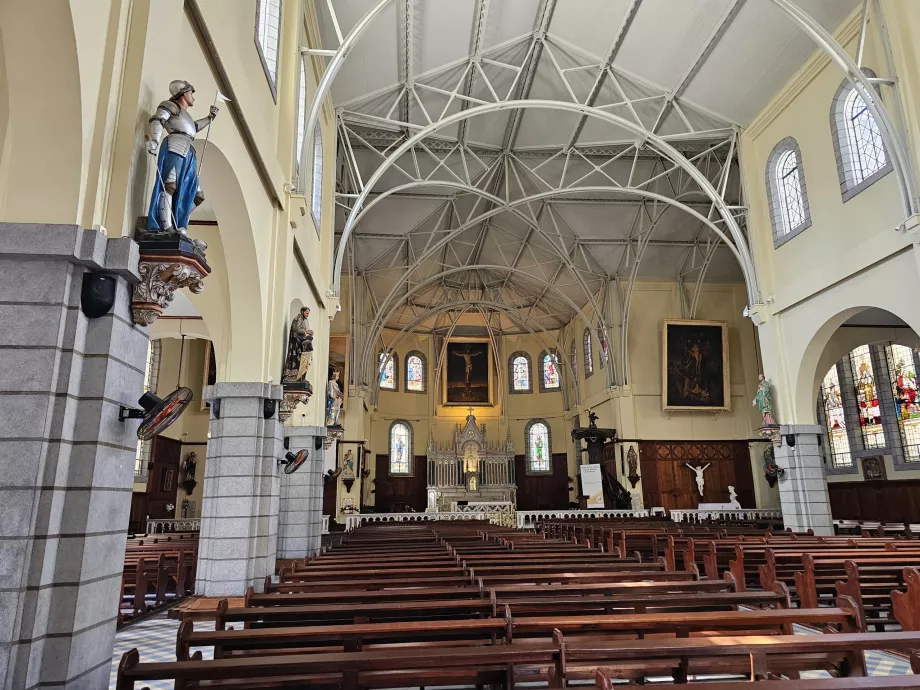 Kathedrale St. Louis, Innenraum