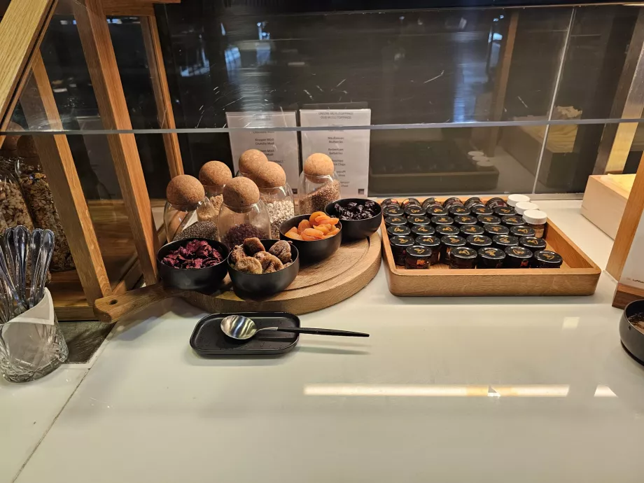 Buffet - Marmeladen und Trockenfrüchte